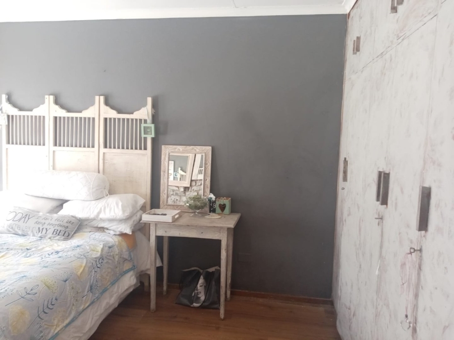 2 Bedroom Property for Sale in Pellissier Free State